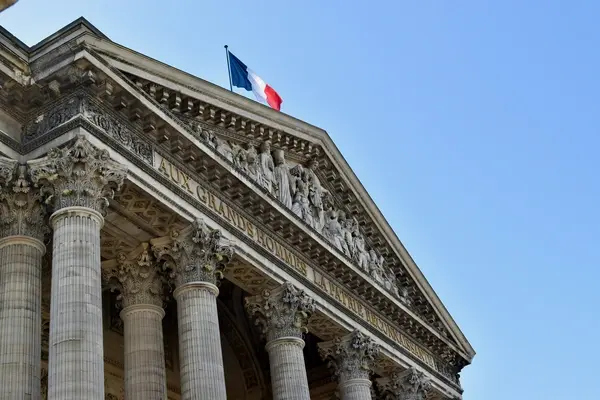 LMP Status: Mandatory Registration with the French Trade and Companies Register Held Unconstitutional